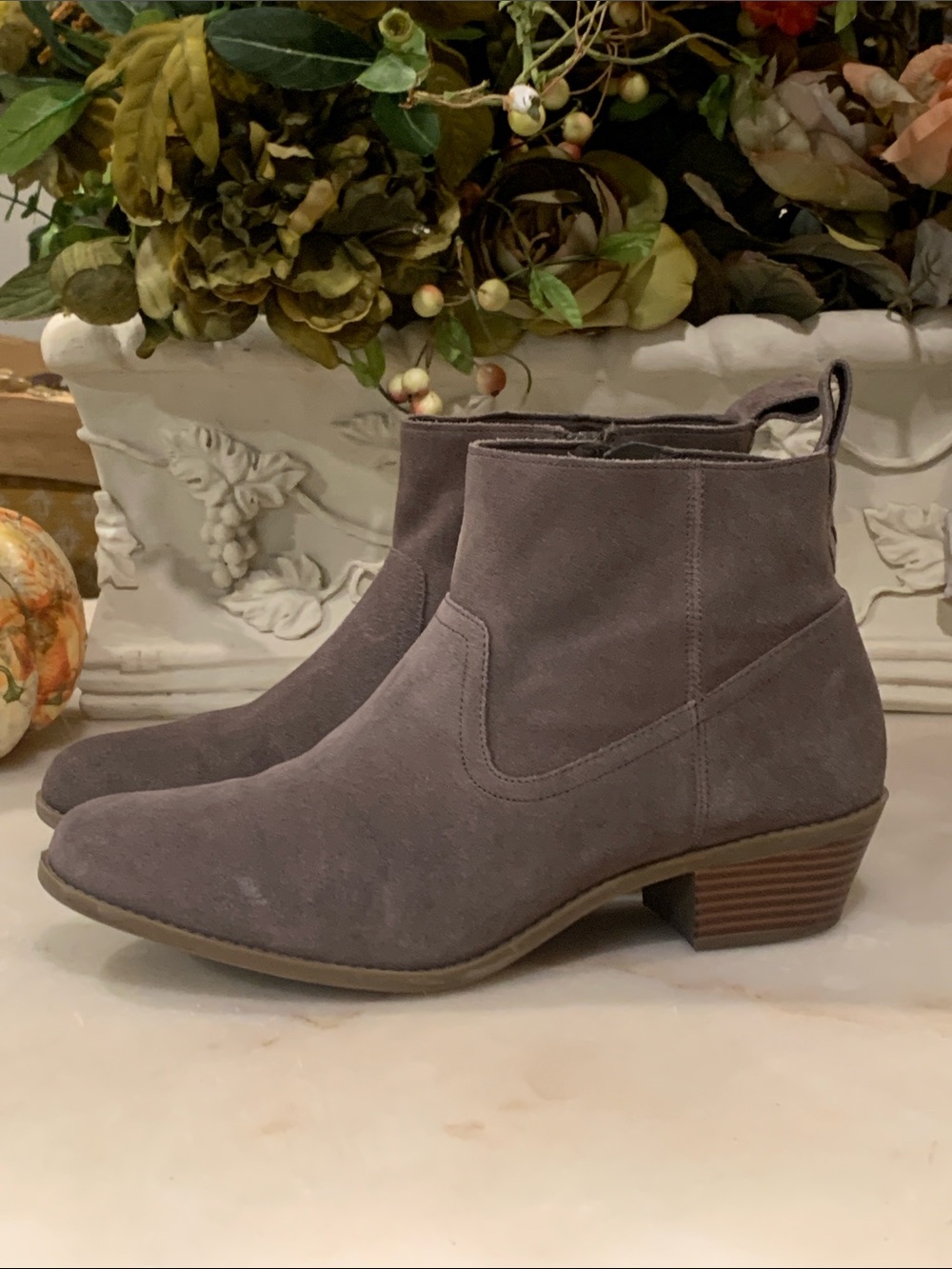 Vionic Gray Suede Boots Size 10